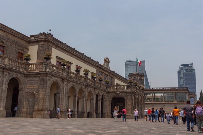 Chapultepec Walking Tour and Picnic - Walking through Bosque de Chapultepec