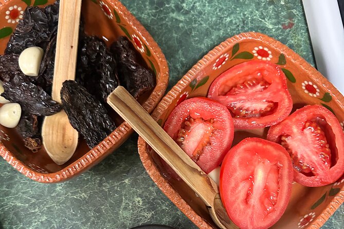 Class of Sauces and Tortillas in Mexico City - From San Cosme Market to a Mexican kitchen