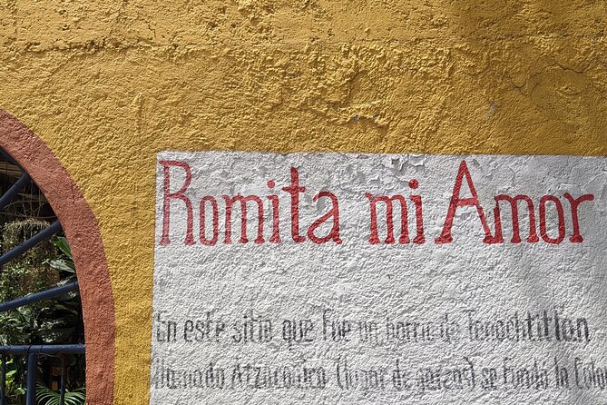 Colonia Roma Musical Walking Tour - Everyday objects and the Lamm family house