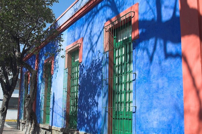 Coyoacán and Xochimilco including Frida Kahlo Museum - Transportation, pickup, and the Mexico City traffic problem
