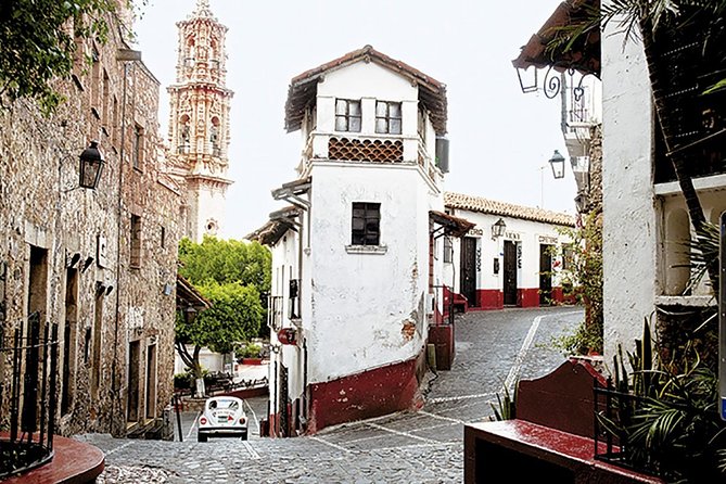 Cuernavaca and Taxco 1-day Tours from Mexico City - Santa Prisca, Taxco’s grand church