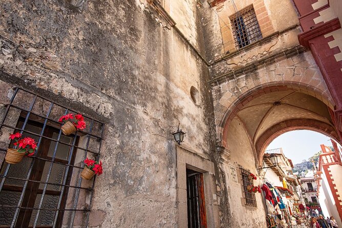 Cuernavaca and Taxco Tour from Mexico City - Transport, timing, and physical effort