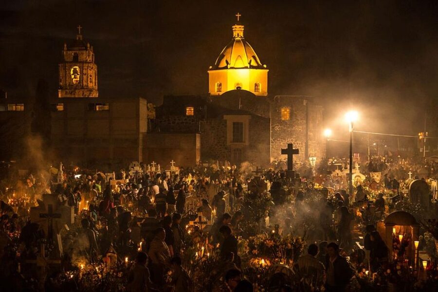 Day of the Dead Tour in San Andres Míxquic From Mexico City - Entering the cemetery with respect