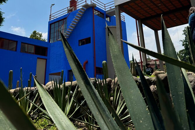 Diego Rivera Frida Kahlo Studio House Tour - Frida Kahlo’s house: intimate and personal