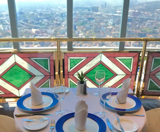 Dinner at the Revolving Bellini Restaurant in Mexico City - How long the evening really feels