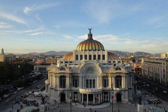 Discover Mexico City by Bike: Chapultepec to Downtown Tour! - The guide matters more than the mileage