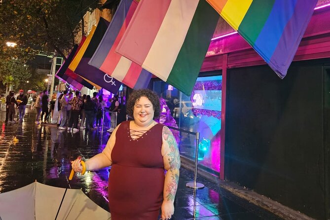 Discover Mexico City’s (CDMX) Gay (LGBTQ) Hotspots Guided Tour - The cultural contrast at Palacio de Bellas Artes