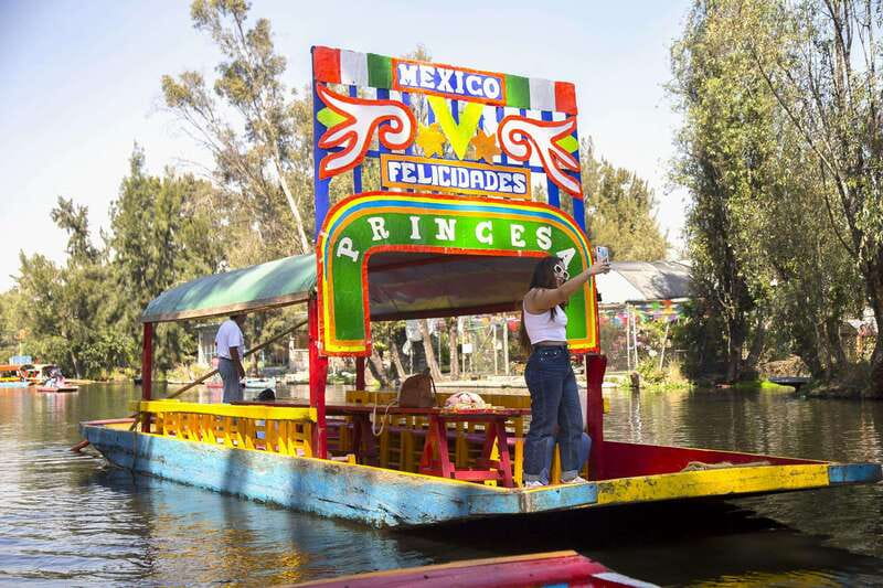 Discover Xochimilco and Coyoacán: Tradition, Music, Culture - Why Xochimilco makes this day different