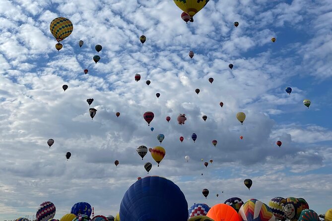 Eternal Experience Balloon flight over the Teotihuacan Pyramids - Breakfast inside a natural cave