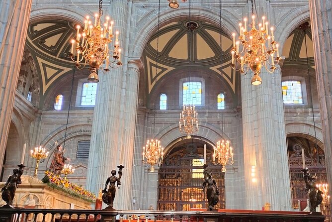 EXCLUSIVE TOUR Metropolitan Cathedral - Small Groups - The Altar of the Kings and ornate chapels