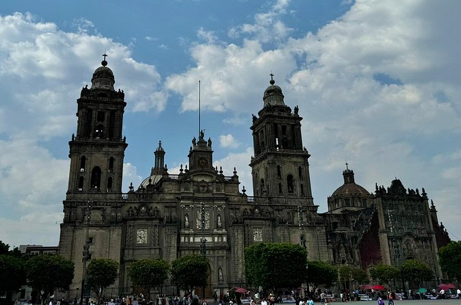 EXCLUSIVE TOUR Metropolitan Cathedral - Small Groups - Timing, group size, and practical planning