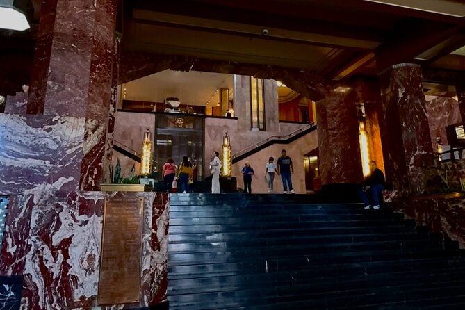 EXCLUSIVE TOUR to Palacio de Bellas Artes - small groups - The murals turn architecture into history