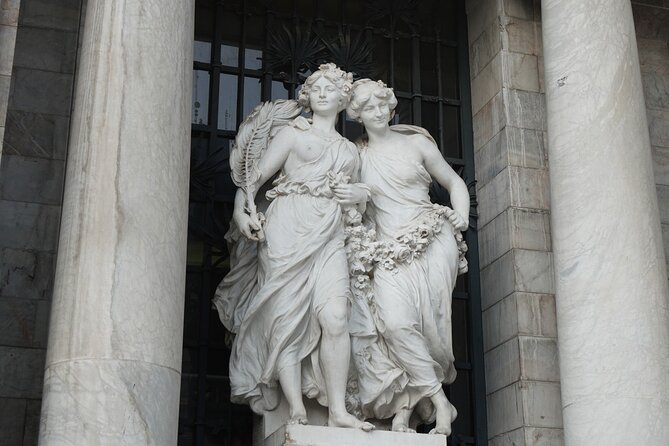 EXCLUSIVE TOUR to Palacio de Bellas Artes - small groups - Starting outside with Art Nouveau details