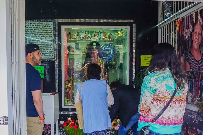 Explore the Barrio Bravo of Tepito with local guides - Ending with a Tepiteña michelada
