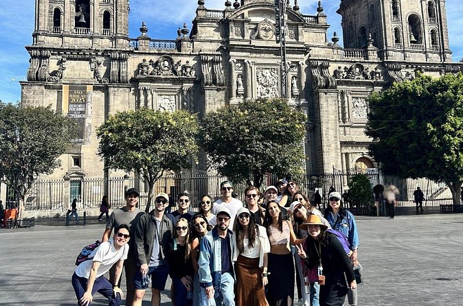 Express Historic Center the must in two hours - Plaza Tolsá and the controversial Caballito