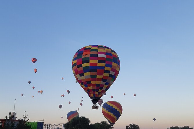 Flight in Globe, visit archaeological area, breakfast and transport - Breakfast after the flight