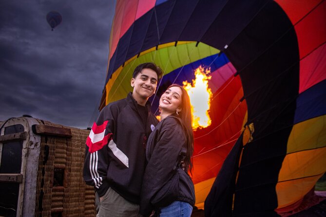 Flight + Transportation + Breakfast + Tour and Pyramid Ascent. - A sunrise flight above Teotihuacan