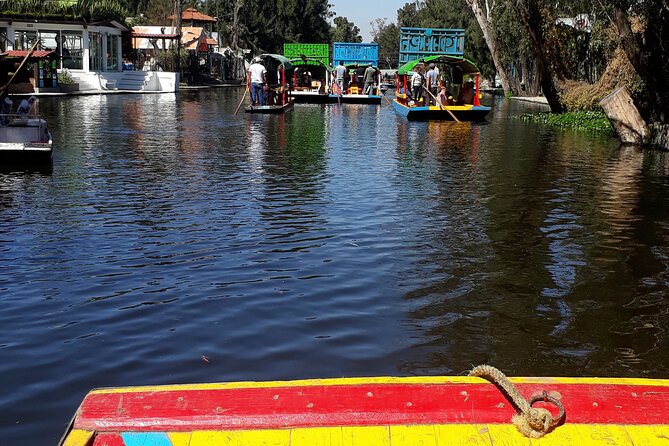 Floating Flower Gardens Of Xochimilco with a Local: Private & Personalized - Boarding the trajinera at Fernando Celada