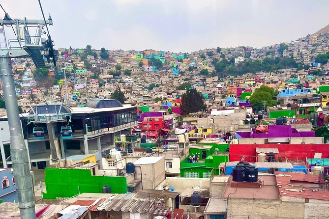 Fly over to the Unexplored Parts of CDMX by Cable Car - Walking through Iztapalapa beyond the tourist zone