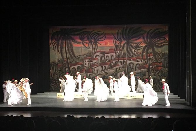 Folkloric Ballet in Mexico City - Practical booking advice for a smoother evening