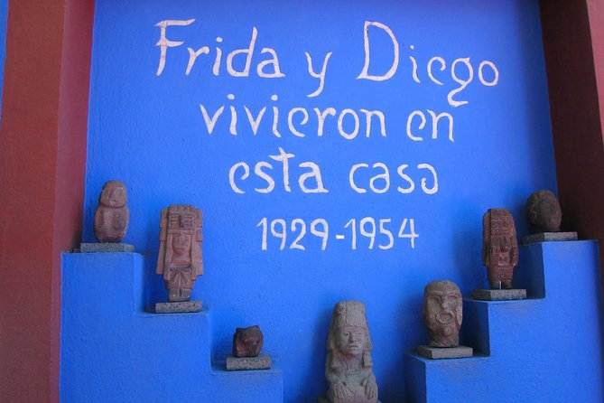 Frida Kahlo and Anahuacalli Museums Ticket with Digital Guide - Digital guide or live guide?