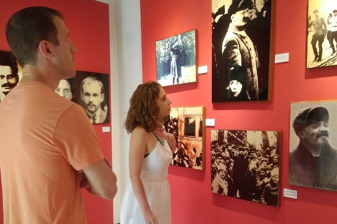 Frida Kahlo Tour with Admission Tickets - What an English-speaking guide adds