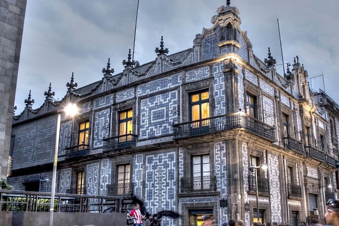 From cdmx: Citywalking Private Tour by cdmx - The Historic Center on foot: architecture with daily city life