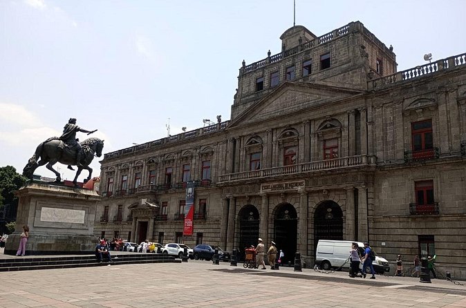 From cdmx: Citywalking Private Tour by cdmx - House of Tiles: a quick lesson in colonial style