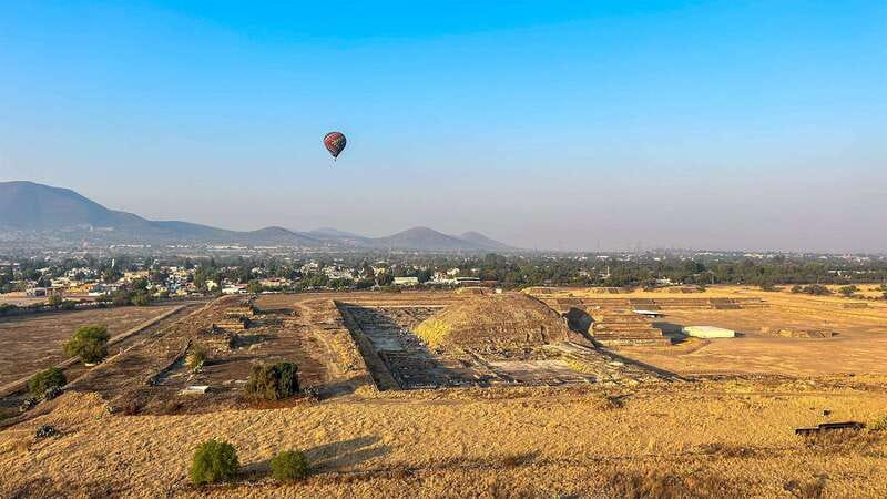 From CDMX: Hot air balloon ride, guided visits to Teotihuacan and Guadalupe - Tlatelolco and the stories beneath Mexico City