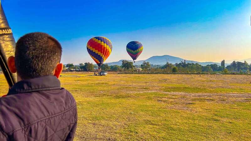 From CDMX: Hot air balloon ride, guided visits to Teotihuacan and Guadalupe - Who should book this full-day combination?