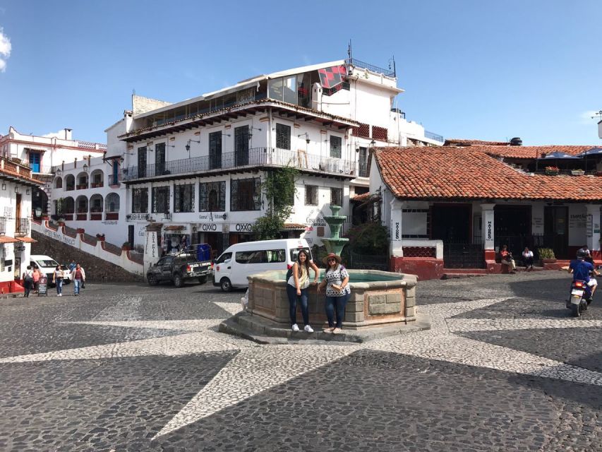 From Mexico City: 10-Hour Cuernavaca and Taxco Tour - The road to Taxco