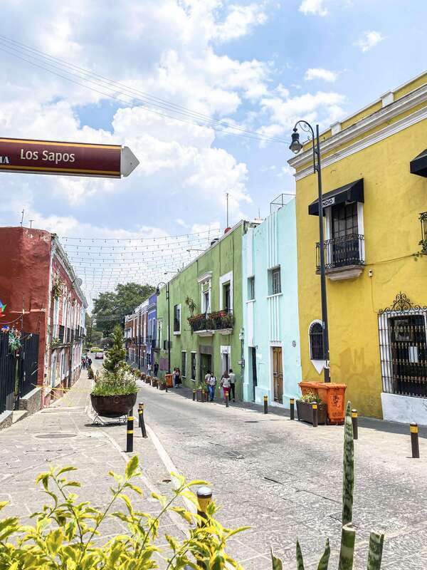 From Mexico City: Day trip to Puebla, Cholula, and Tonantzintla - Guides, group choices, and service