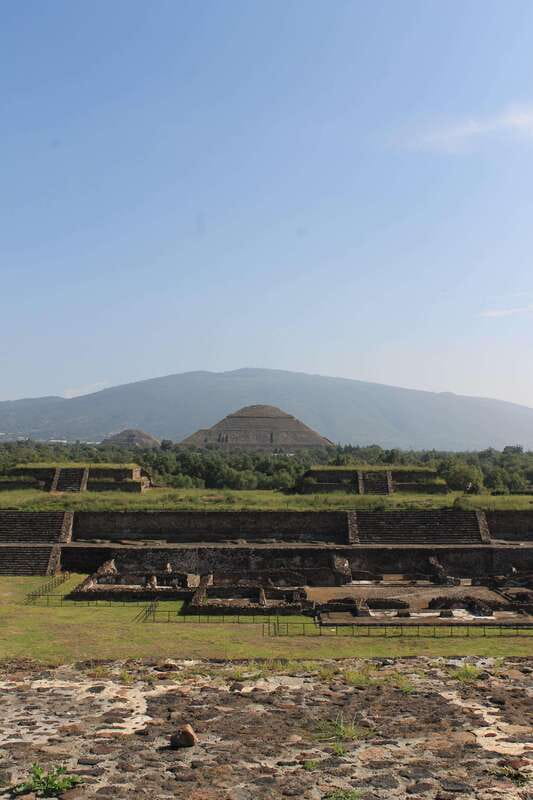From Mexico City: Expedition with Early Access to Teotihuacan - Three hours among the Pyramids of the Sun and Moon