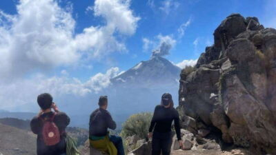 From Mexico City: Hike Iztaccihuatl Volcano with an Alpinist - The early ride from Mexico City to Paso de Cortés
