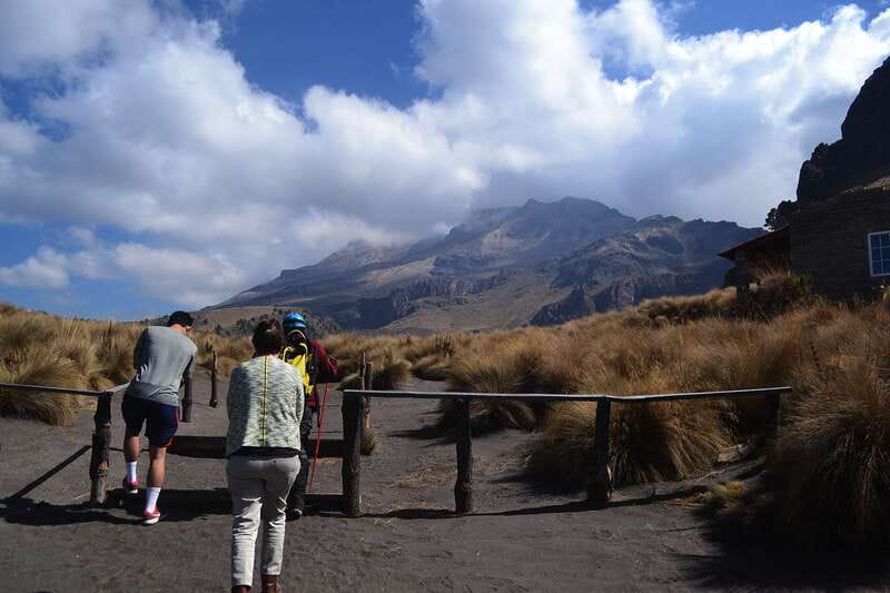 From Mexico City: Hike Iztaccihuatl Volcano with an Alpinist - What the three-hour hike feels like