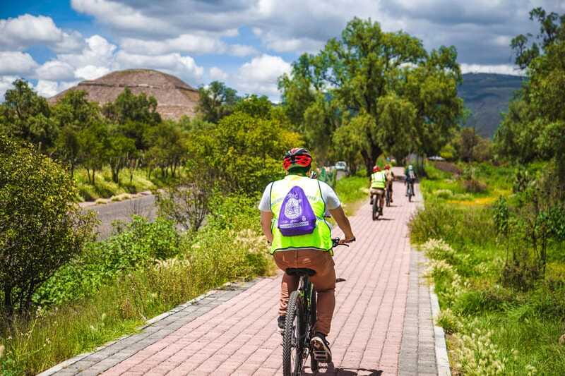 From Mexico City: Teotihuacan Pyramids and Bike Tour - Obsidian, local craft, and a taste of pulque