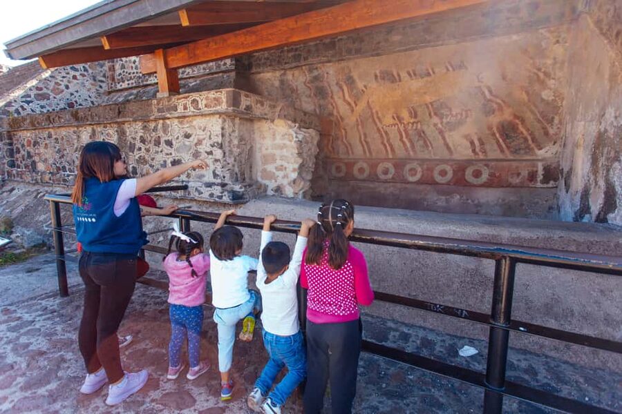 From Mexico City: Teotihuacan Tour & Reino Animal For Kids - Pickup from Roma, Centro, La Condesa, or Polanco