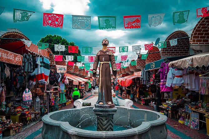 Full Day Puebla and Cholula Tour in Mexico City - El Parian Market is the most local-feeling stop