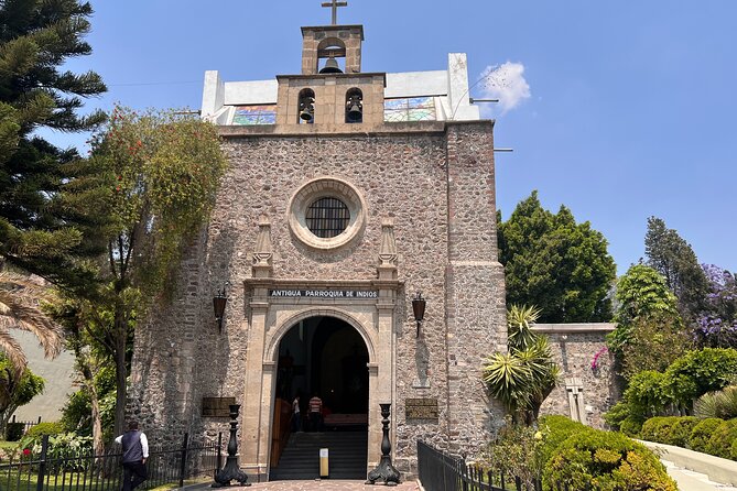 Full Visit of the Virgin of Guadalupe's village in private tour - Climbing Tepeyac Hill for gardens and city views