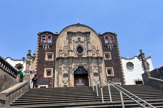 Full Visit of the Virgin of Guadalupe's village in private tour - The Offering and Holy Water chapel