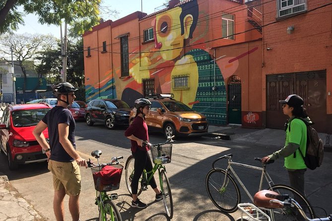 Graffiti & Urban Art Biketour w/ taco stop - Why a bicycle is the right way to see Mexico City street art