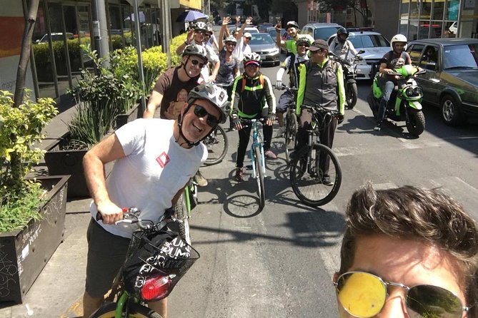 Graffiti & Urban Art Biketour w/ taco stop - Doctores: street art with rough edges