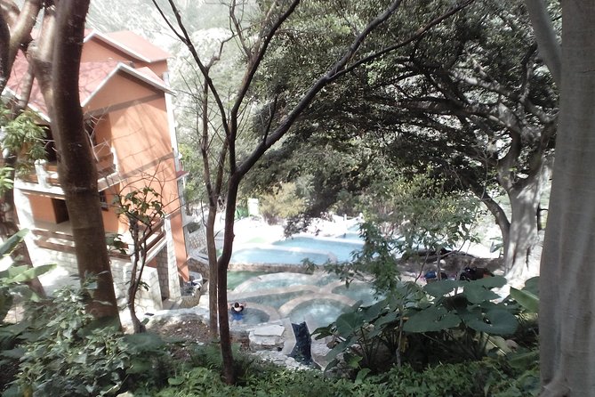 Grutas de Tulantongo - Second area: thermal ponds and the hanging bridge