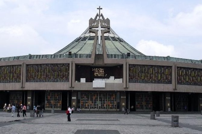 Guadalupe Shrine Tour - The New Basilica and the tilma
