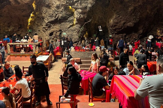 Guided tour EN Teotihuacan - Breakfast EN cave-round transport - Reaching the Teotihuacan pyramids