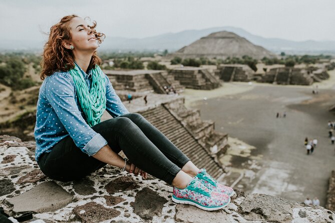 Guided Tour in Pyramids + Transportation + Breakfast in Cueva - Tlalocan and the lesson in obsidian and maguey