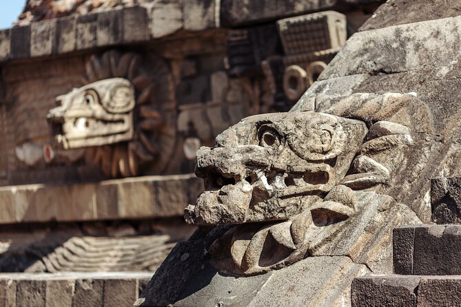 Guided tour in Teotihuacan + breakfast in Cueva + Transportation CDMX - What $107.53 buys you