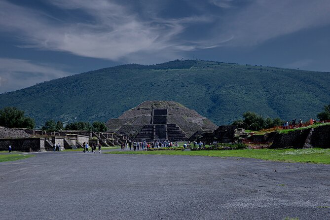 Guided tour in Teotihuacan + breakfast in Cueva + Transportation CDMX - Booking details and cancellation