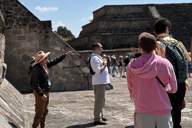 Guided Tour in Teotihuacan with Cave Breakfast and Transportation - Maguey, obsidian, and the first sales stop