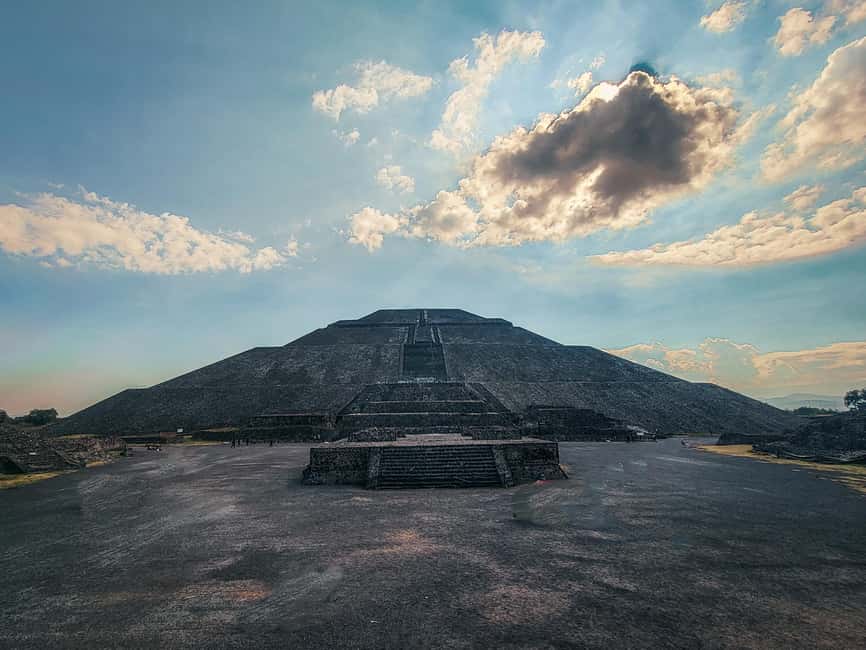 Guided tour of Mexico City: Teotihuacan, Guadalupe, and the Mexica city of Tlatelolco - Why this route works for a first Mexico City visit